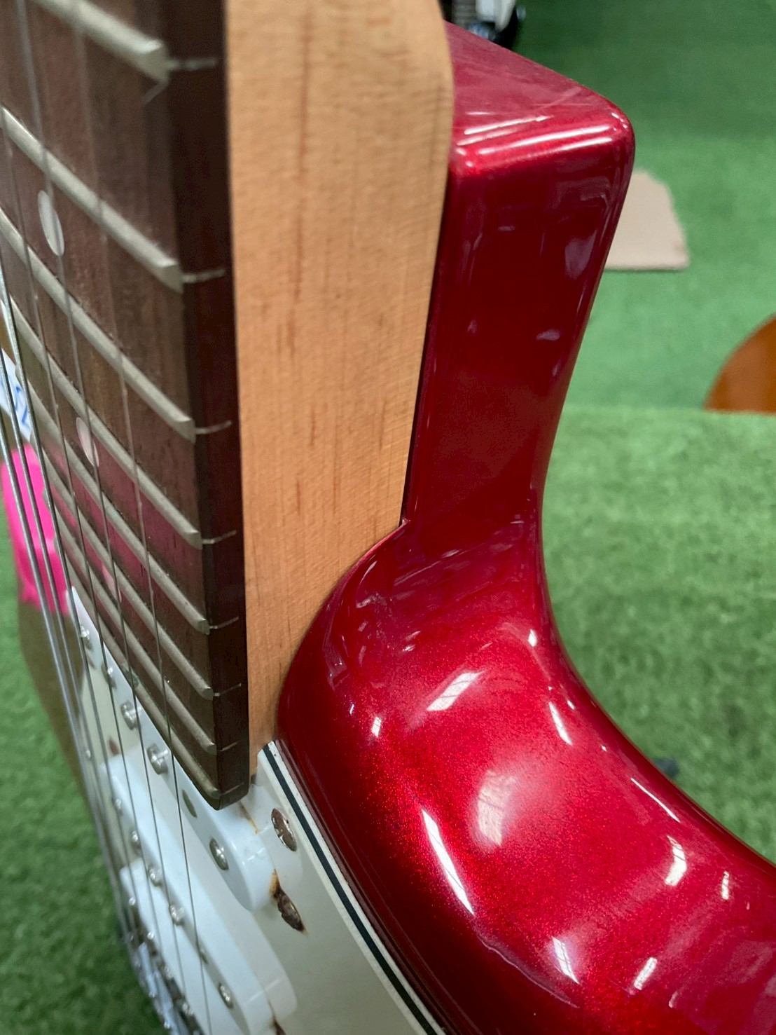 กีต้าร์ไฟฟ้า Legend