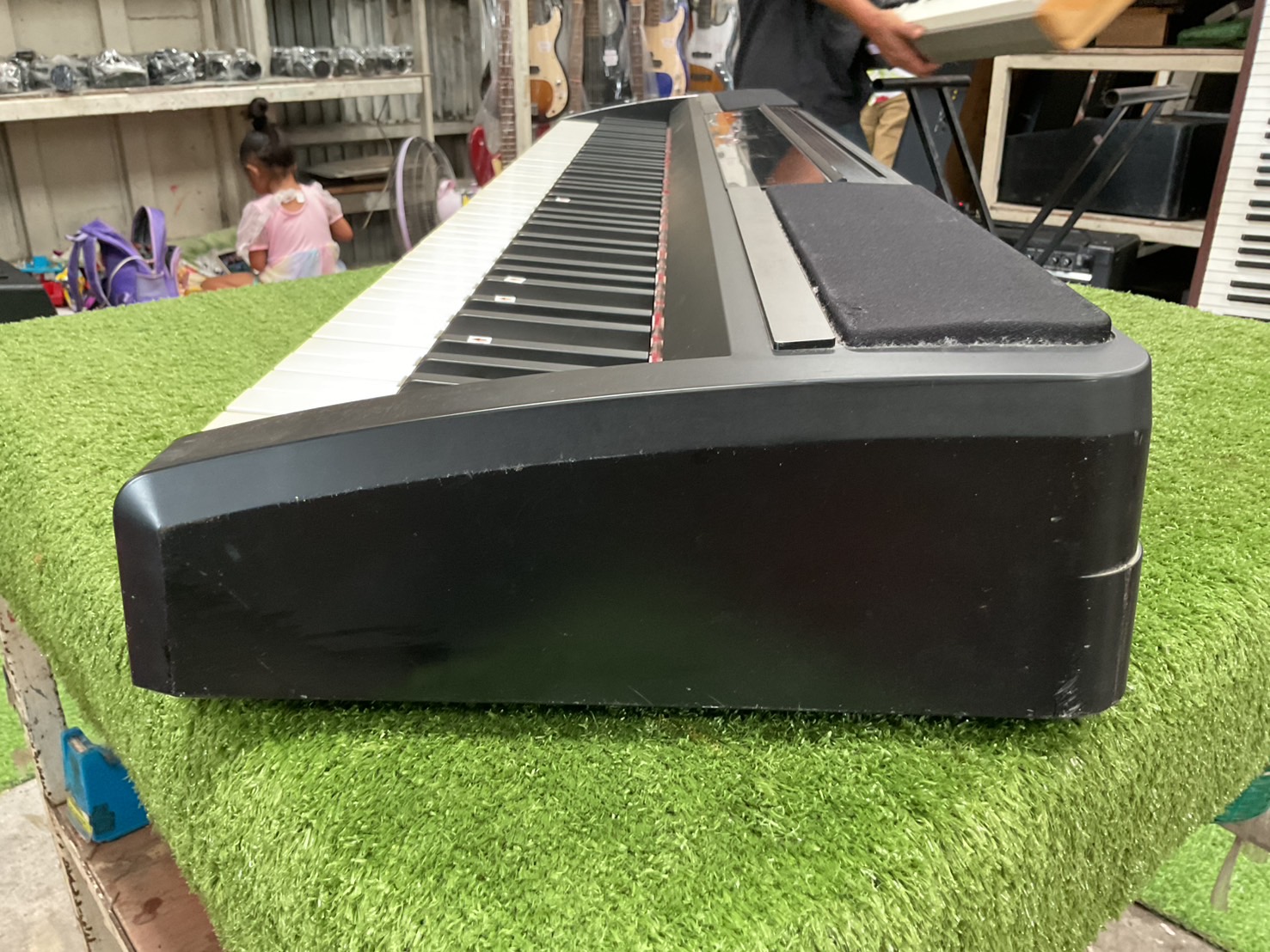เปียโน KORG : SP-170 สินค้าไม่พร้อมใช้งาน (ต้องซ่อม)