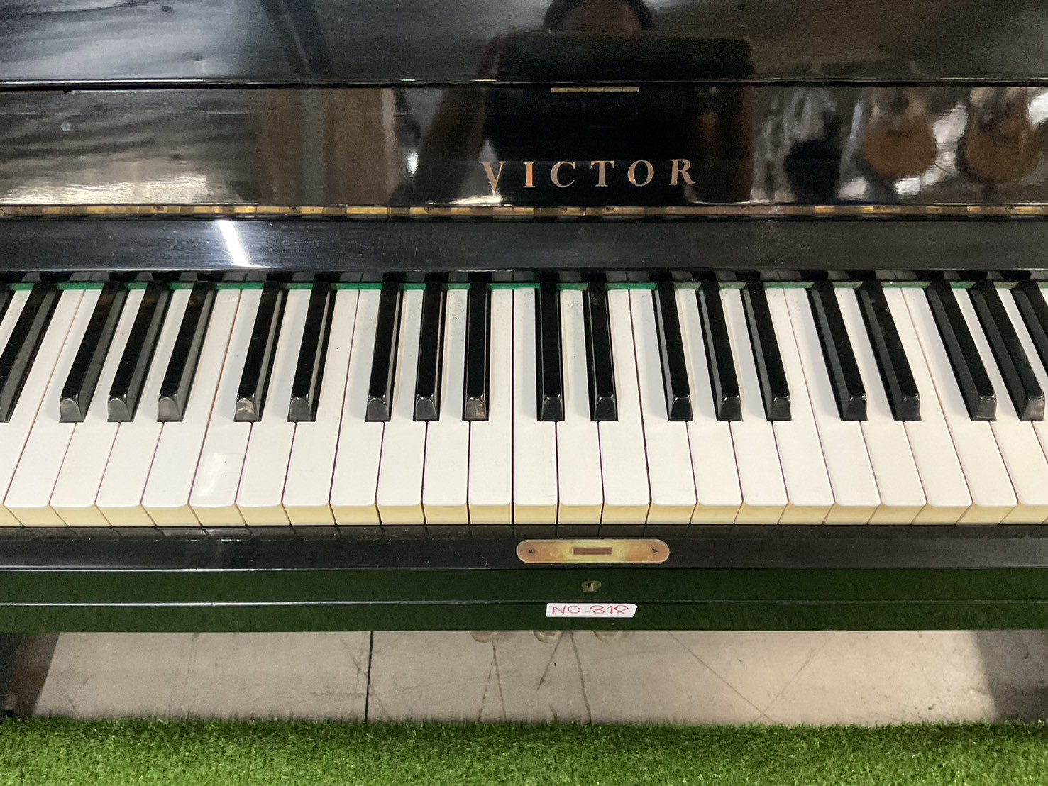 เปียโนอัพไลท์ VICTOR : V-31