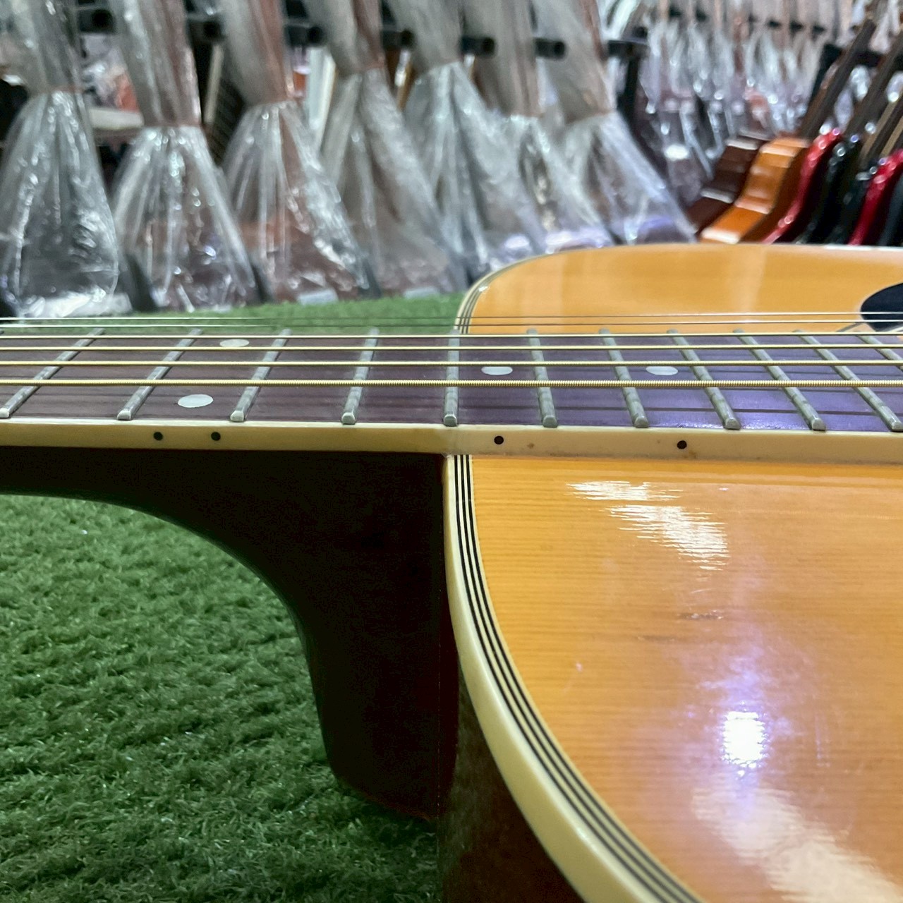 กีต้าร์โปร่ง Marales : MW-200