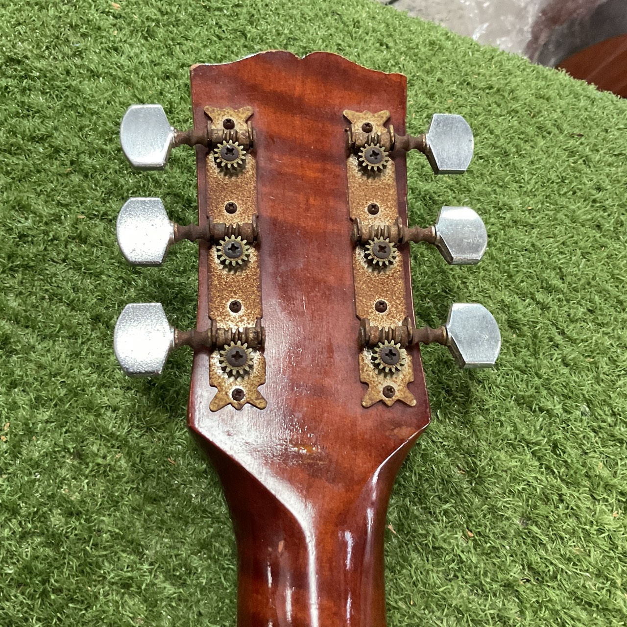 กีต้าร์โปร่ง VICTOR : F180