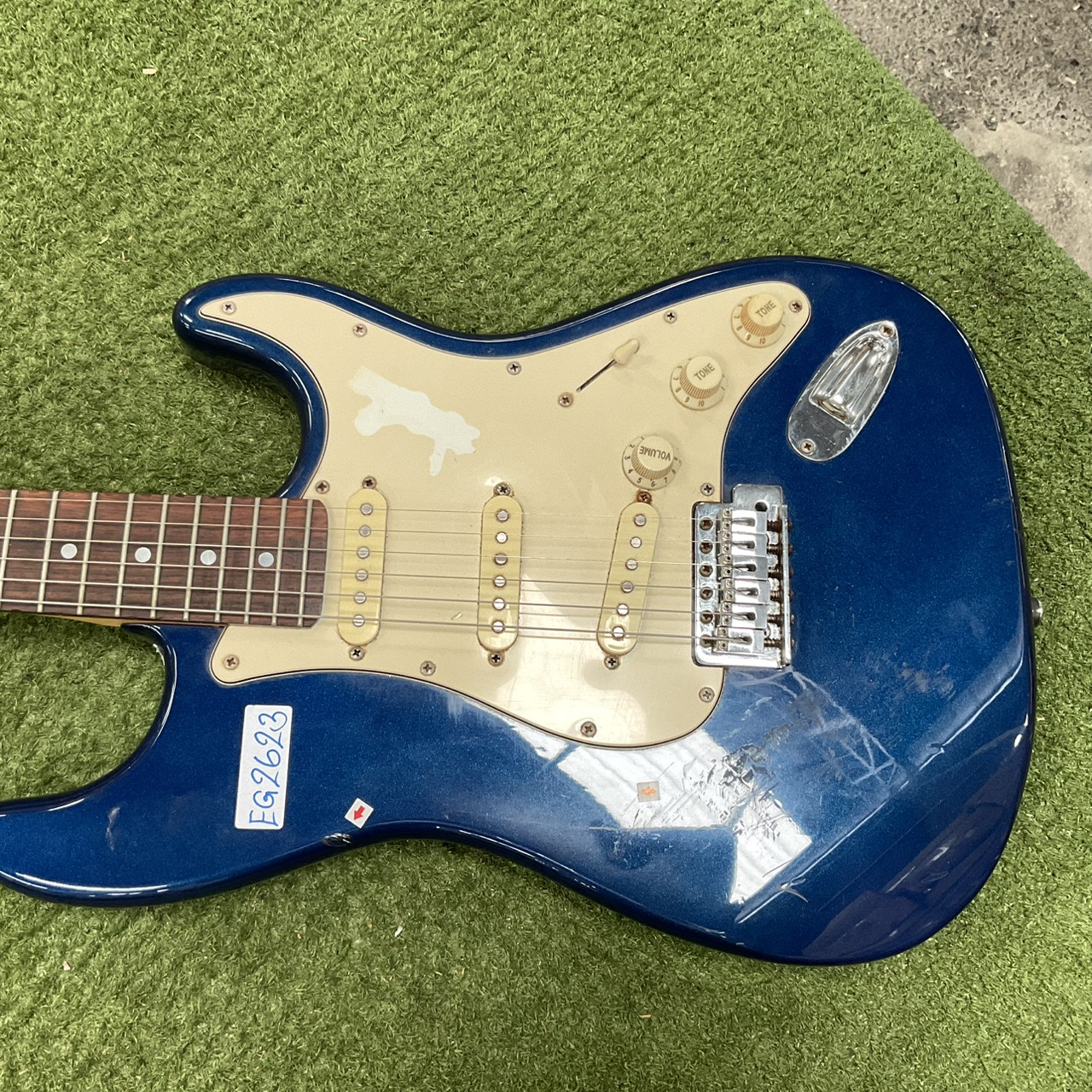 กีต้าร์ไฟฟ้า Legend