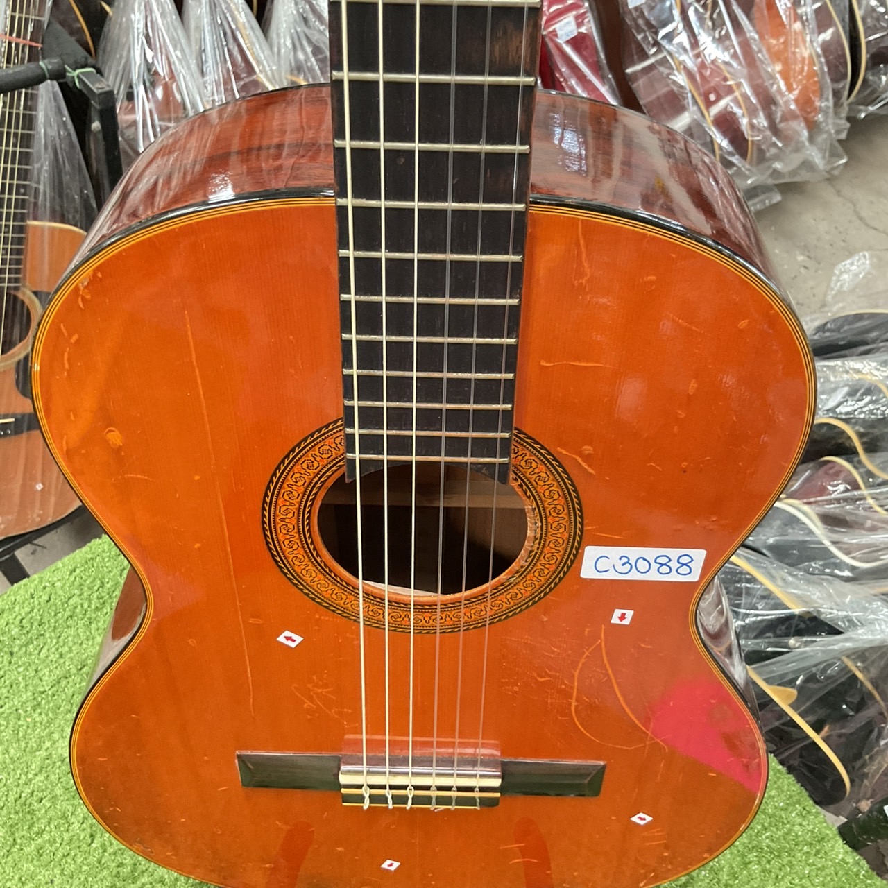 กีต้าร์คลาสสิค Abe Gut : No.315