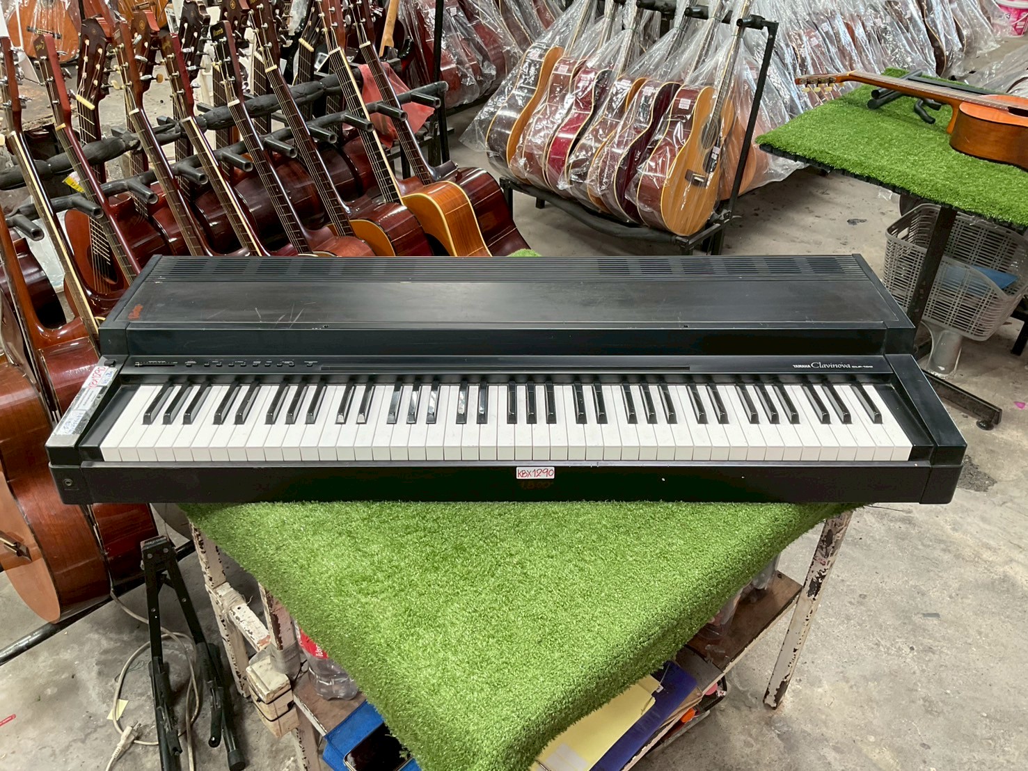 เปียโน YAMAHA : Clavinova CLP-100 สินค้าไม่พร้อมใช้งาน (ต้องซ่อม)
