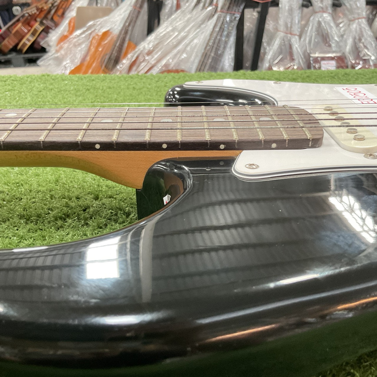 กีต้าร์ไฟฟ้า SELDER