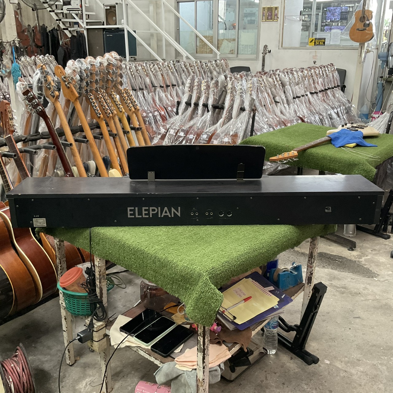 เปียโน COLUMBIA : EP-260 สินค้าไม่พร้อมใช้งาน (ต้องซ่อม)