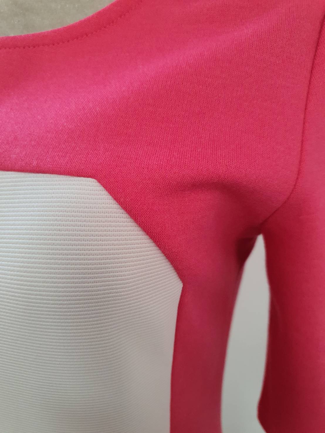 FF06688 เดรสแฟชั่น สีครีมชมพู มือสอง อก 32-33 นิ้ว