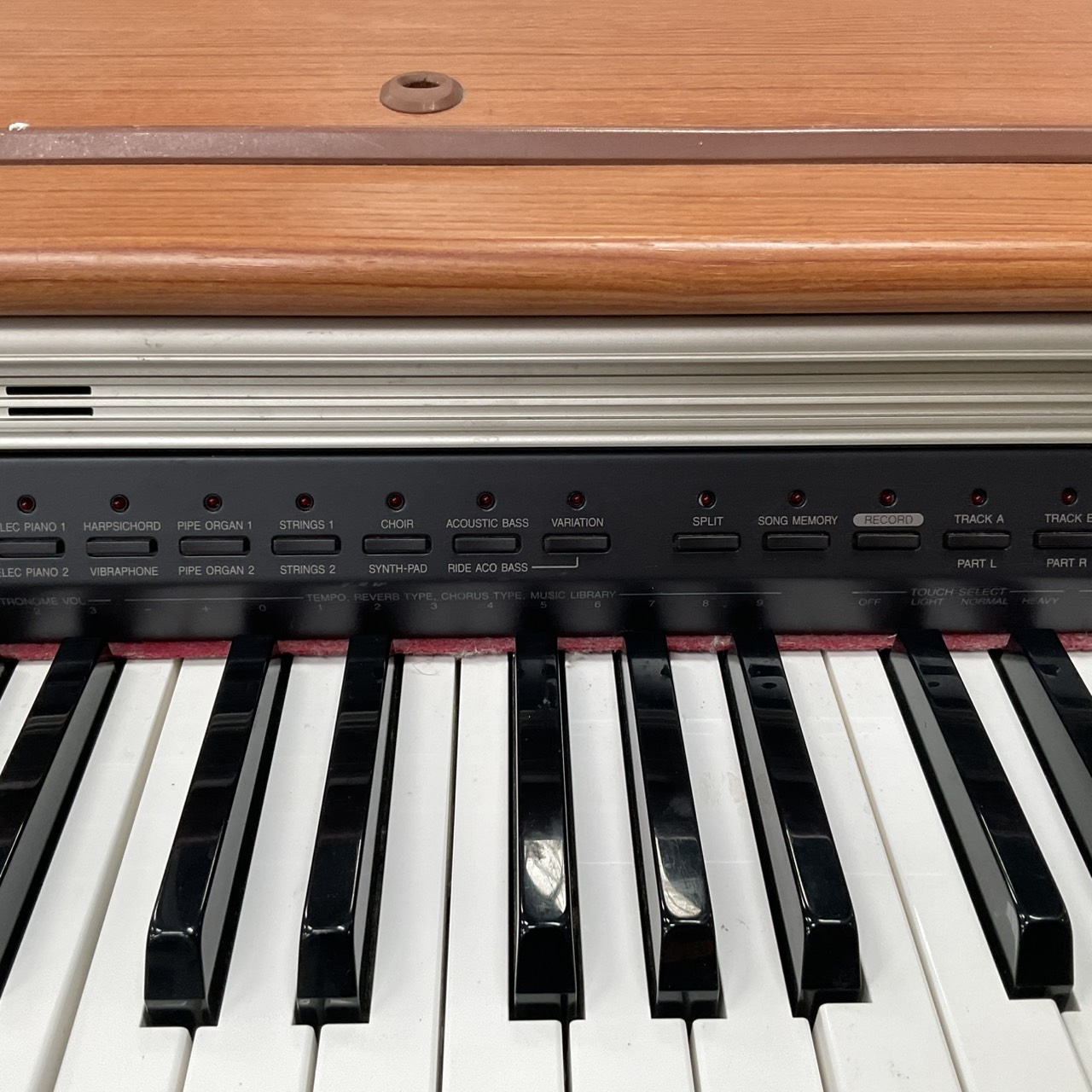 เปียโน CASIO : AP-45C สินค้าไม่พร้อมใช้งาน (ต้องซ่อม)