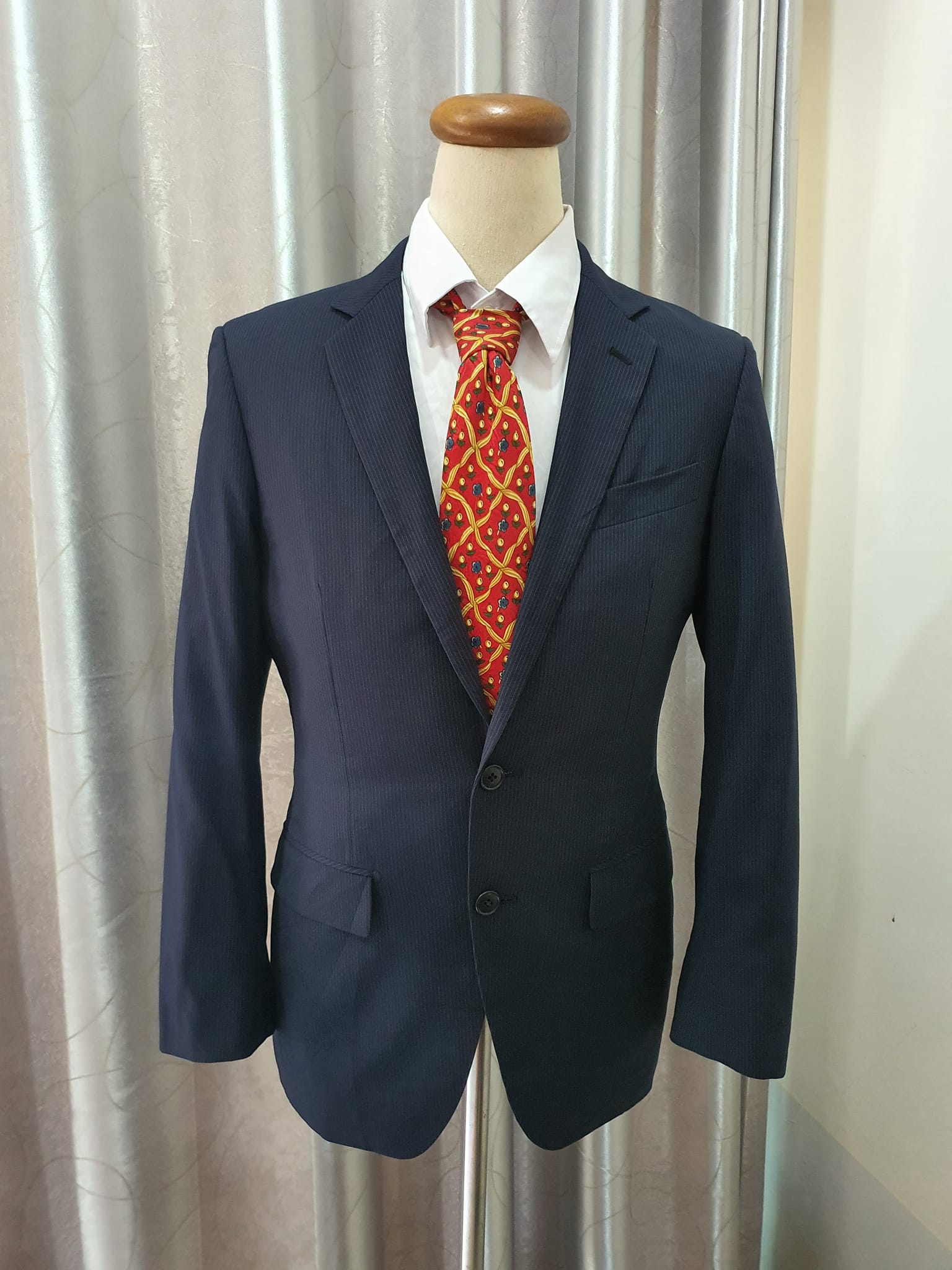 ขายแล้วSuit0018 เสื้อสูท มือสอง สีกรมท่าลาย unpressure อก 36 นิ้ว