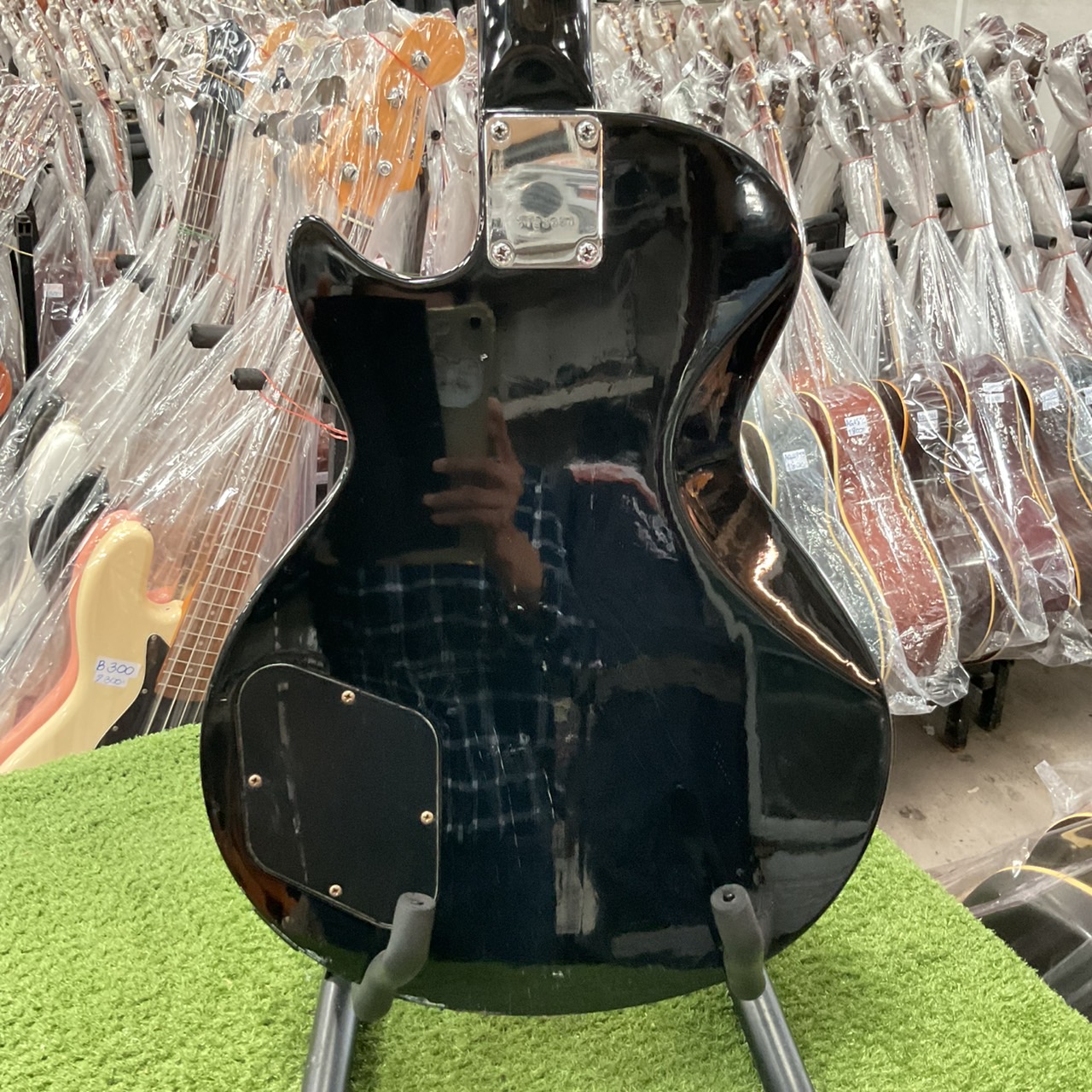 กีต้าร์ไฟฟ้า GRASS ROOTS