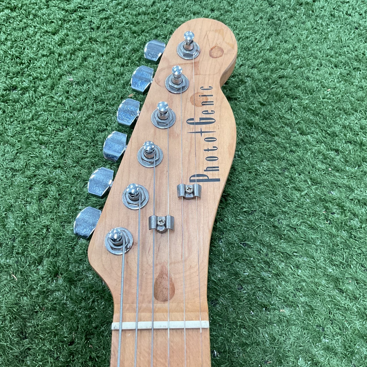 กีต้าร์ไฟฟ้า PhotoGenic