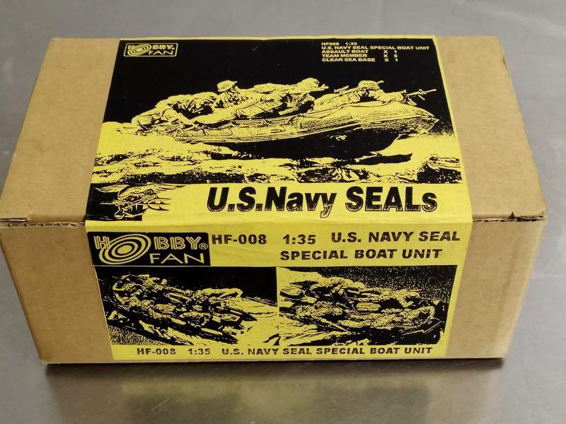 โมเดลฟิกเกอร์หน่วยซีลพร้อมเรือ AFV ขนาด 1/35 HF008 U.S.NAVY SEAL SPECIAL BOAT UNIT