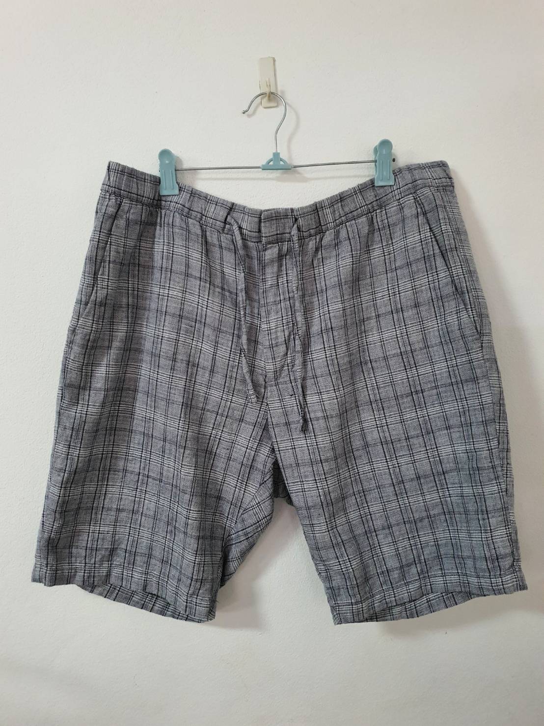 FF06343 กางเกงขาสั้น สีเทาลายตาราง แบรนด์ H&M เอว 34-36นิ้ว