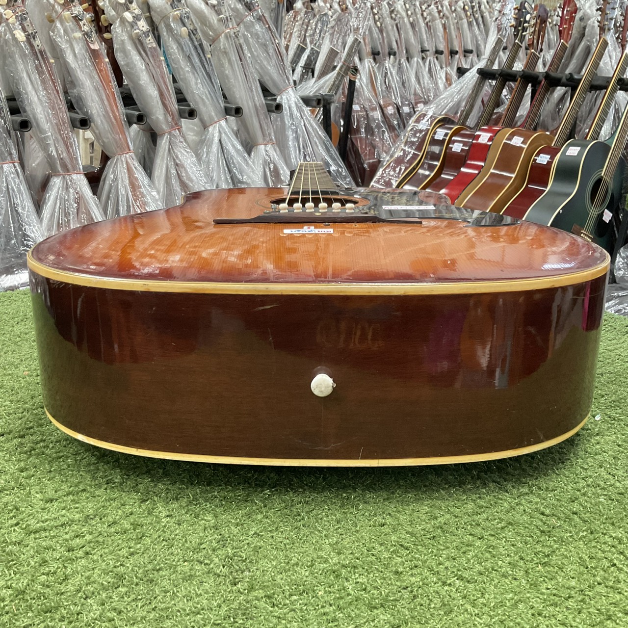 กีต้าร์โปร่ง Emperador : Metoro / F150