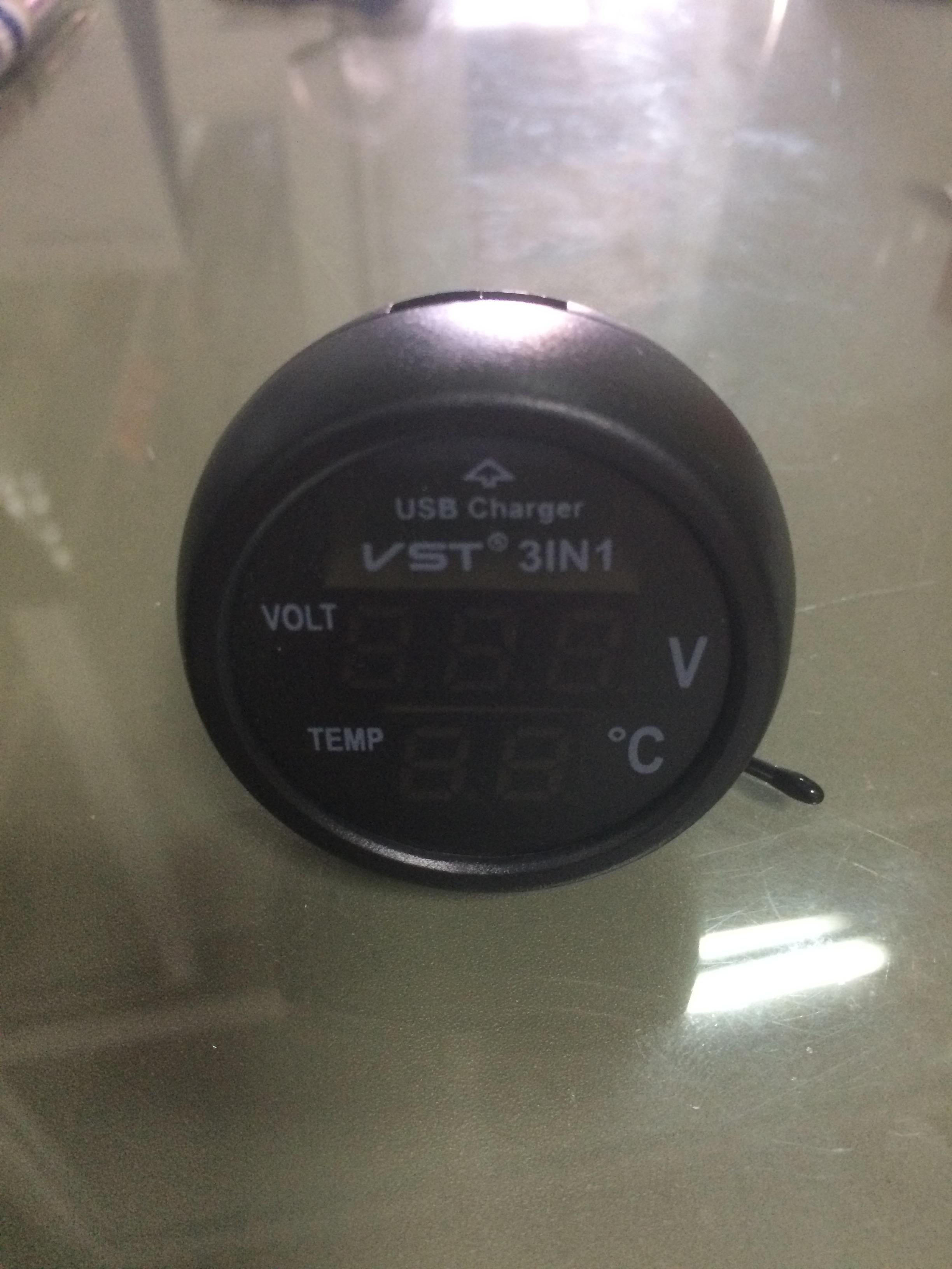 เกจ์วัด 3 in 1 วัด volt 12-24 V, อุณหภูมิ, USB (เสียบกับที่จุดบุหรี่)