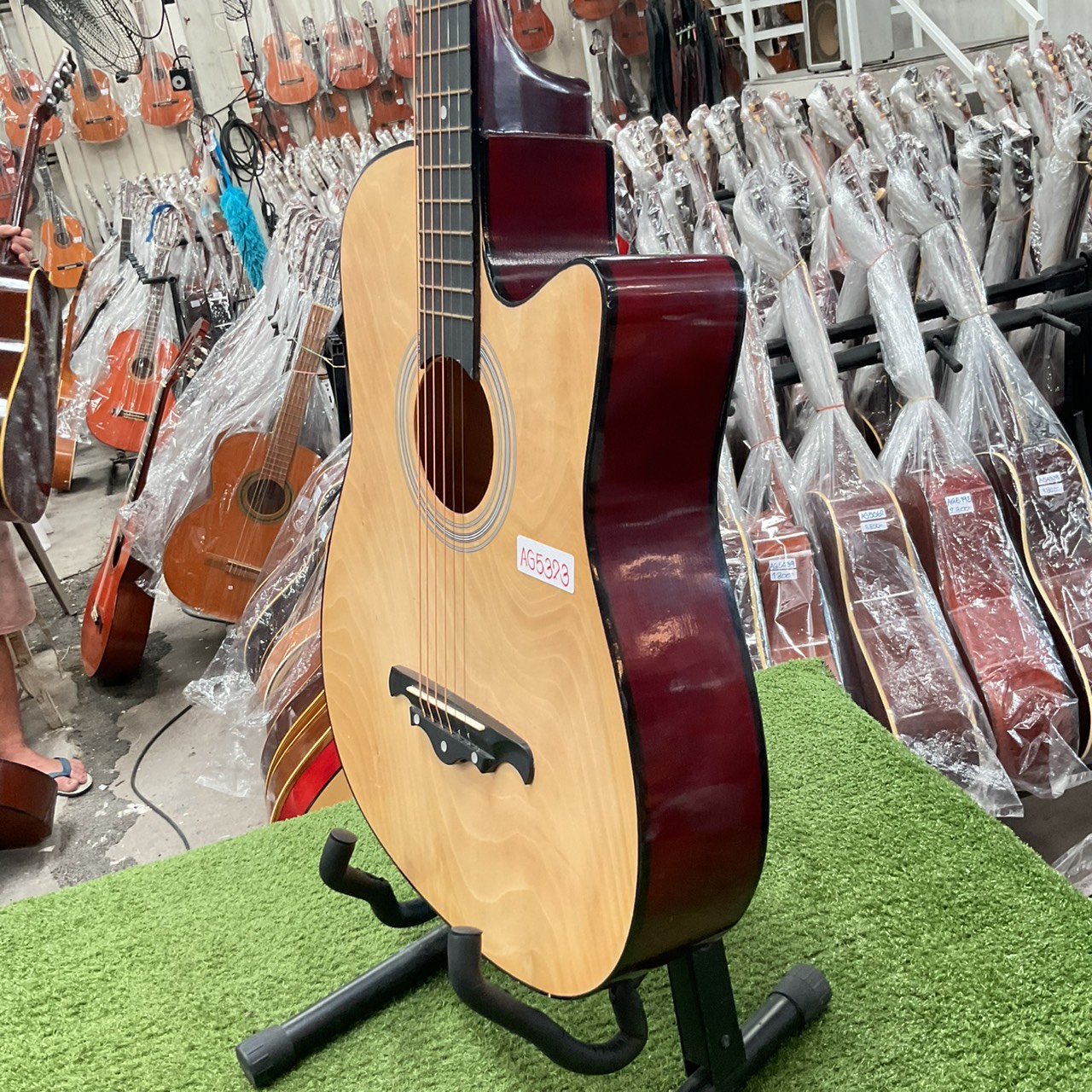 กีต้าร์โปร่ง Chelldee : 38C