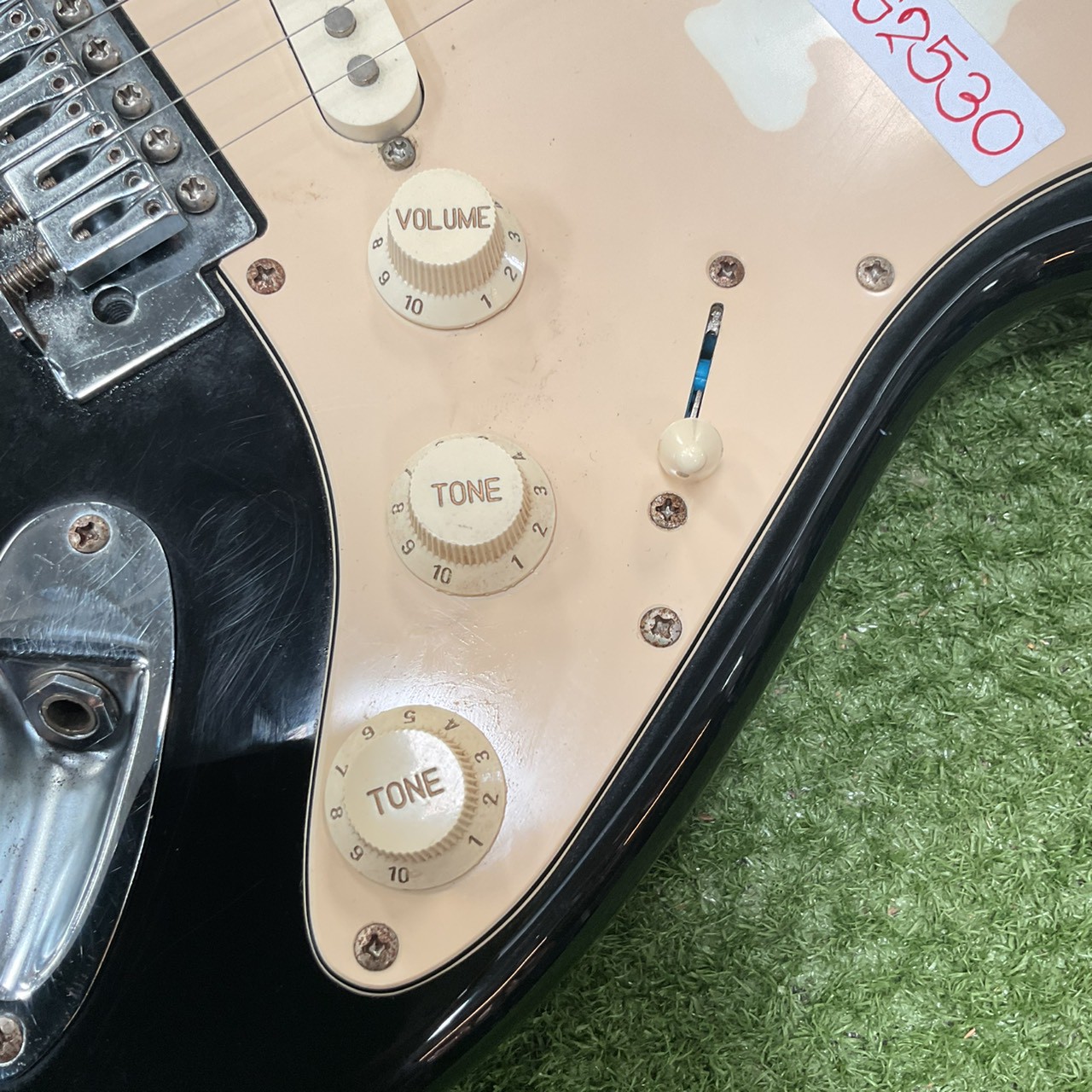 กีต้าร์ไฟฟ้า Prologue