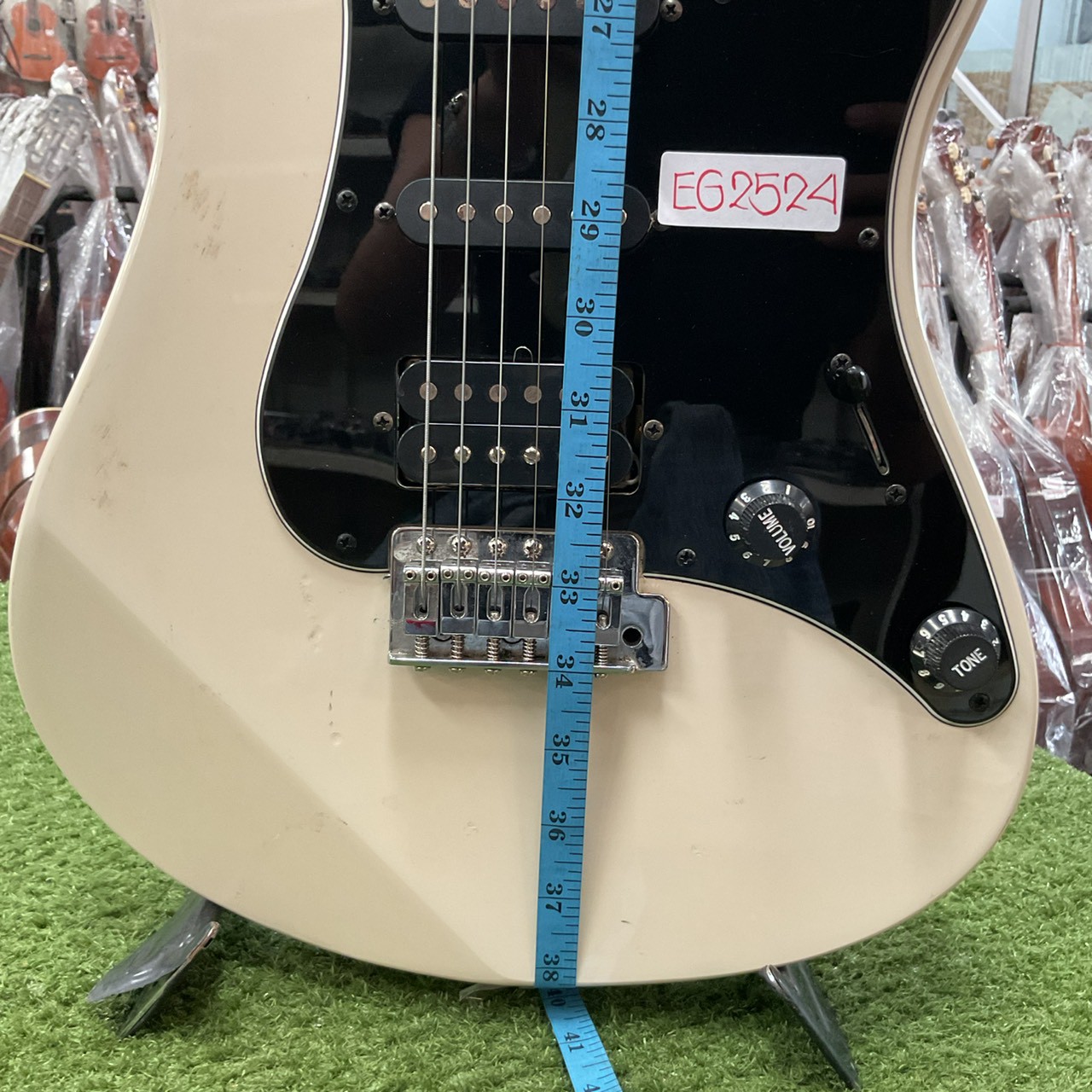 กีต้าร์ไฟฟ้า YAMAHA : YGX 112P