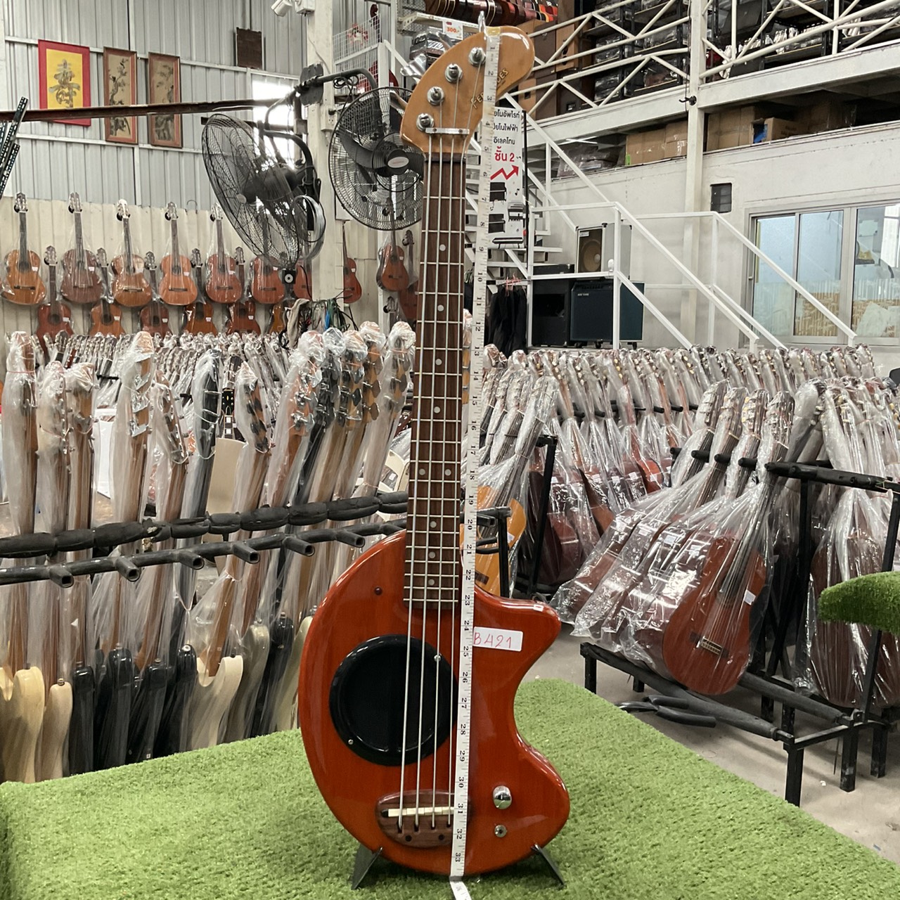 กีต้าร์เบส FERNANDES