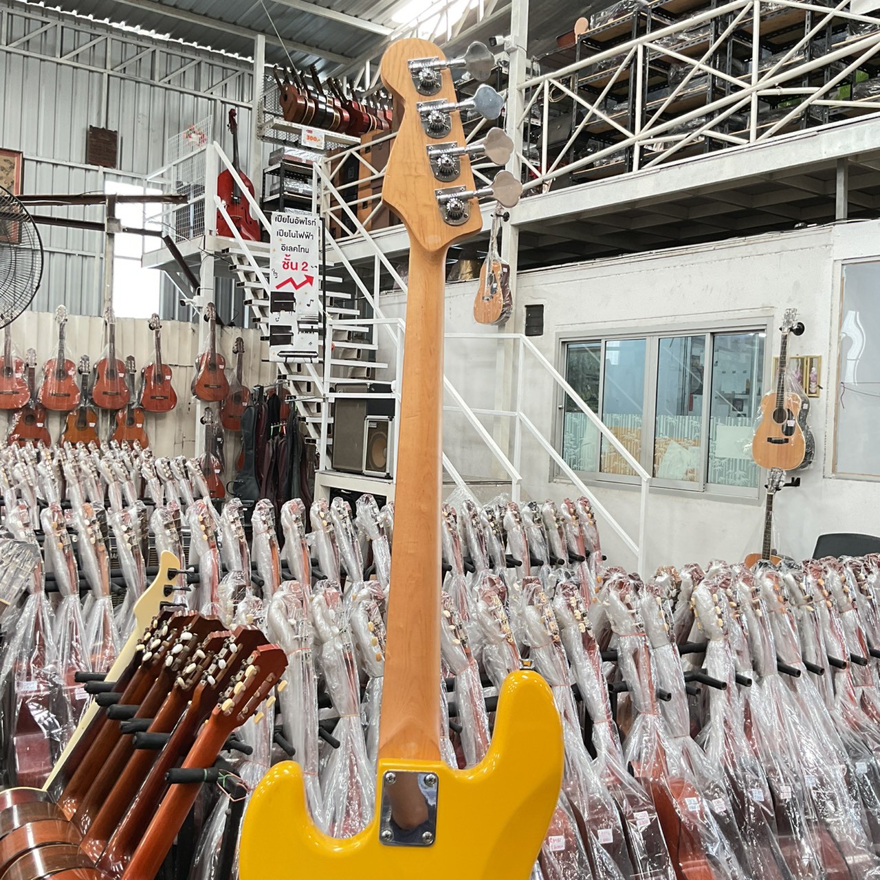 กีต้าร์เบส SELDER