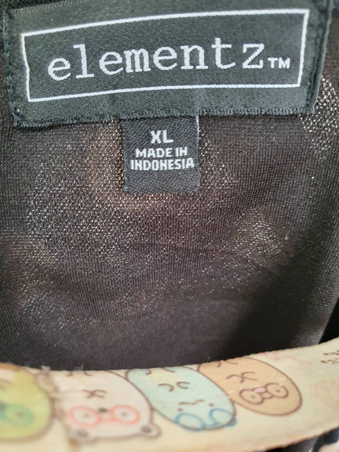 FF04279 เสื้อผ้ามือสอง สีดำลายจุดน้ำตาล แบรนด์ elementz อก 42-44 นิ้ว