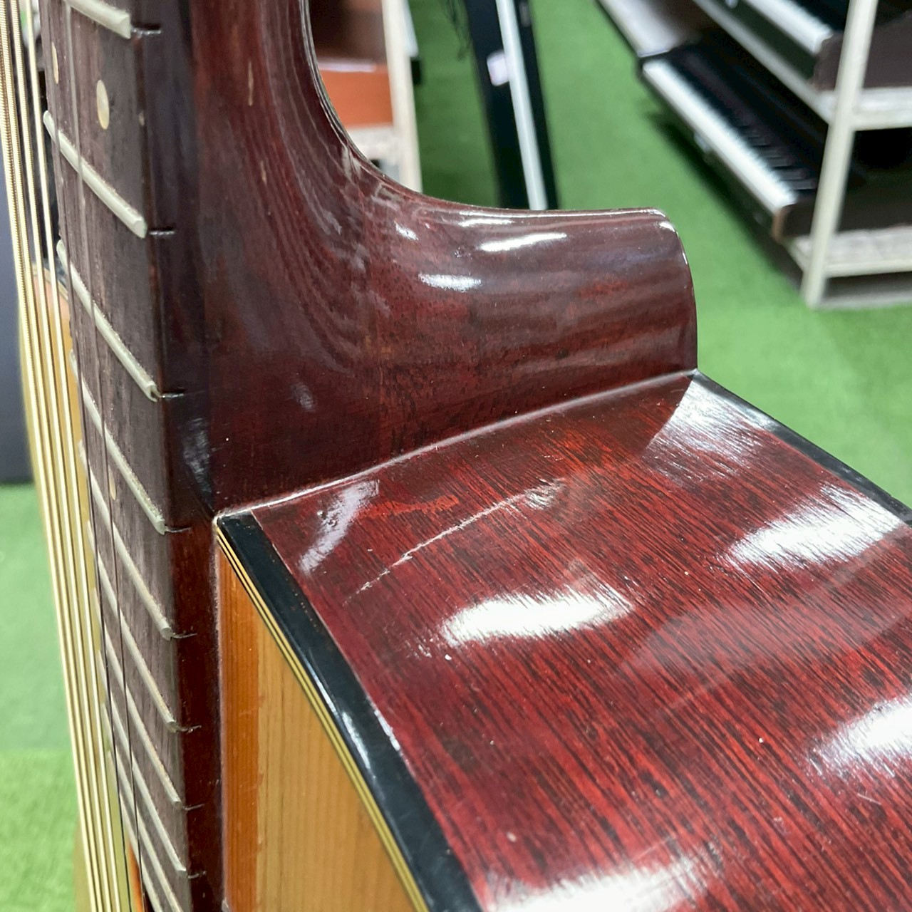 กีต้าร์โปร่ง YAMAHA : FG-130