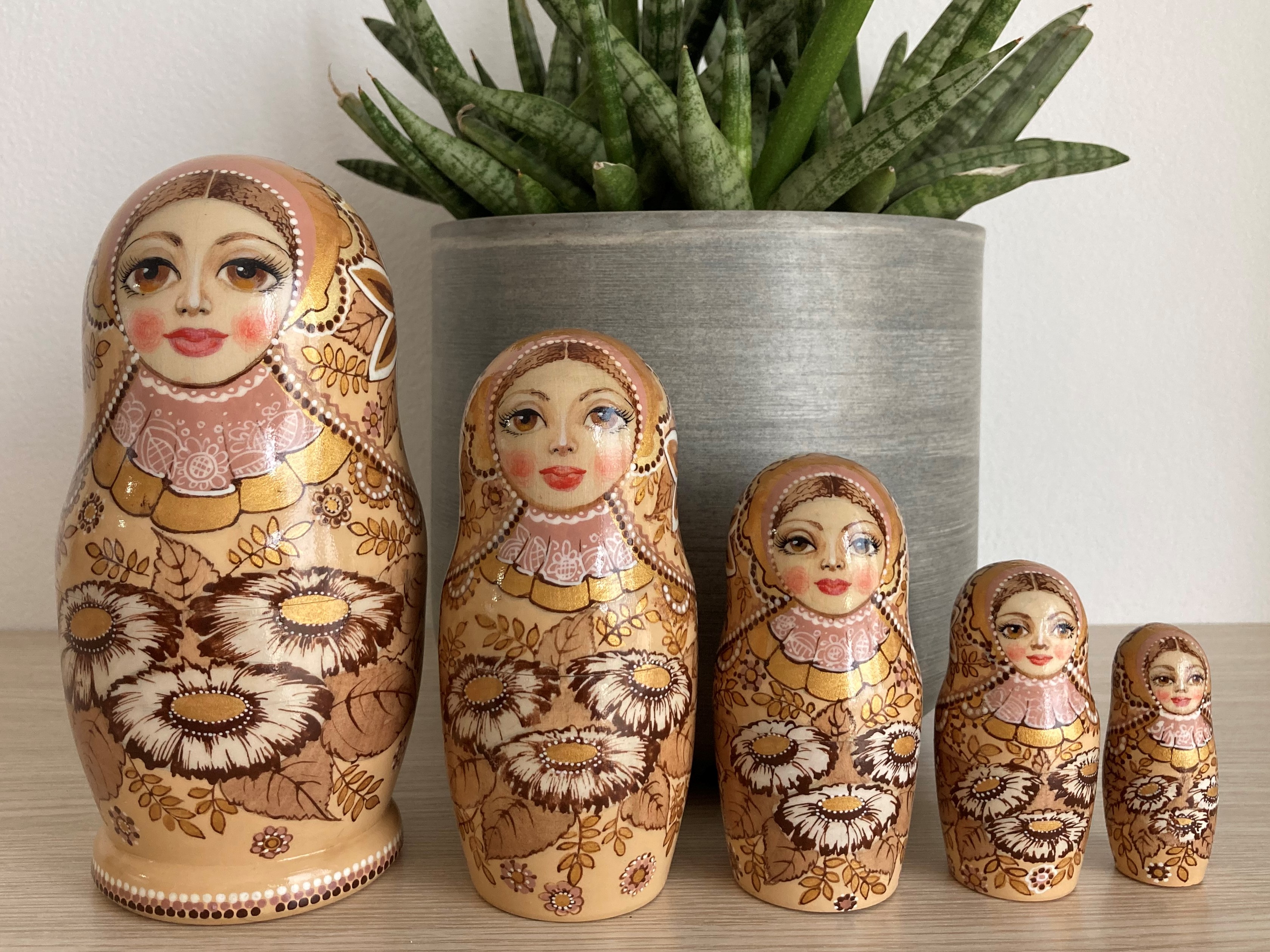 ตุ๊กตาแม่ลูกดก (Matryoshka) - Premium Doll From Russia With Love "Beautiful Girl 03"