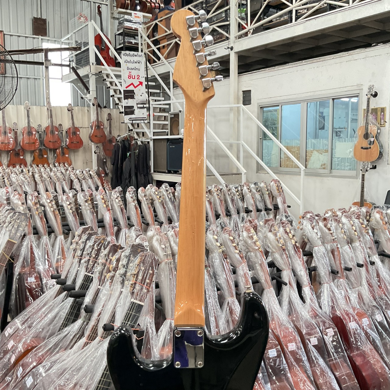 กีต้าร์ไฟฟ้า BUSKER'S