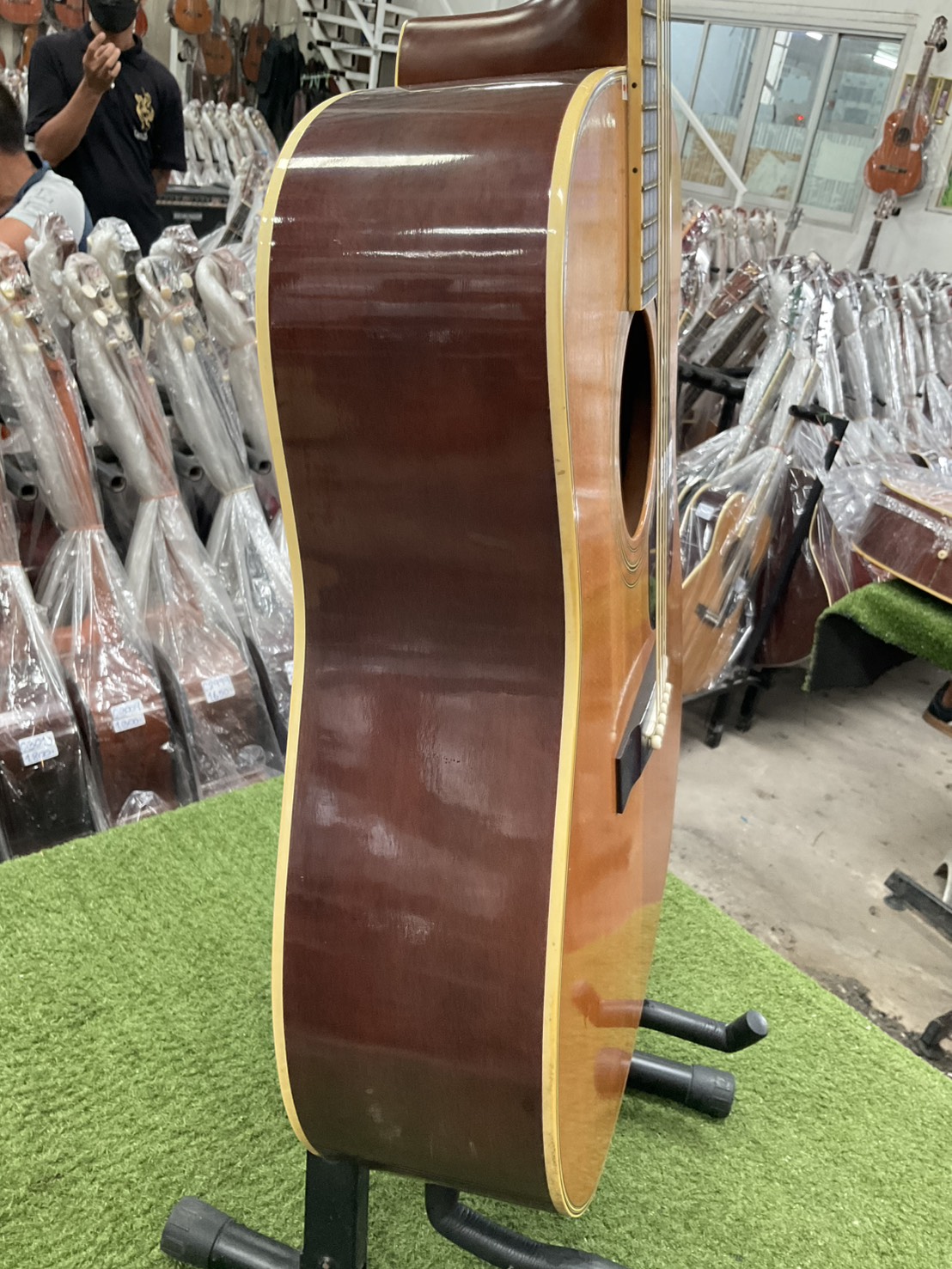 กีต้าร์โปร่ง YAMAHA : FG-200D