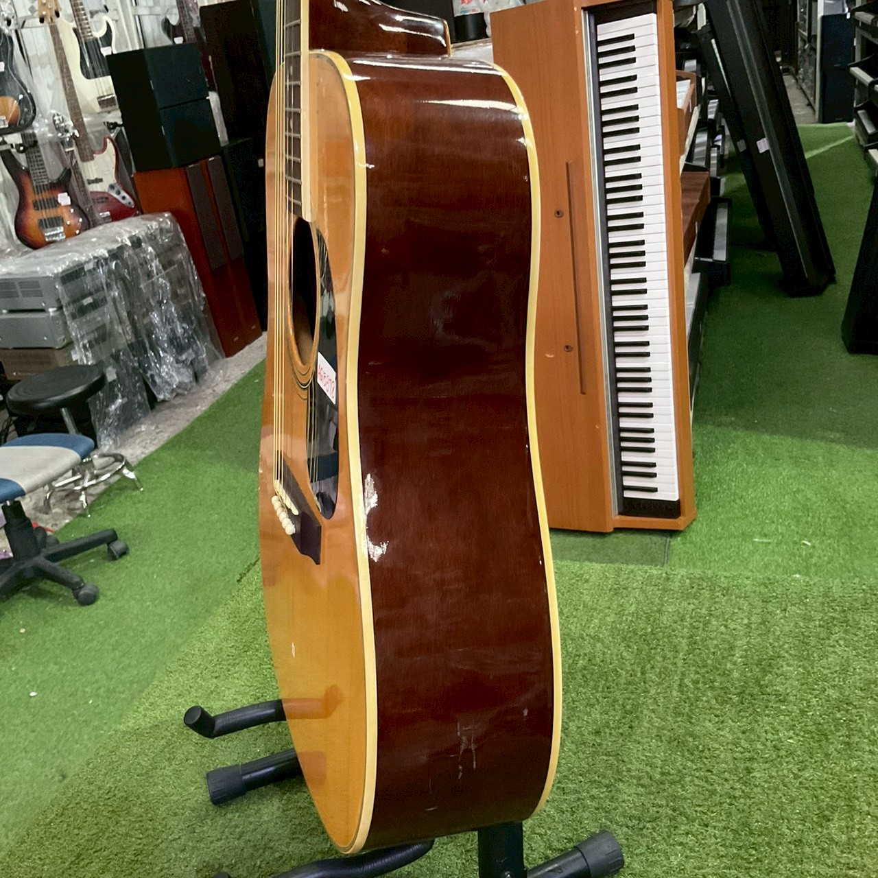 กีต้าร์โปร่ง Marales : MW-200