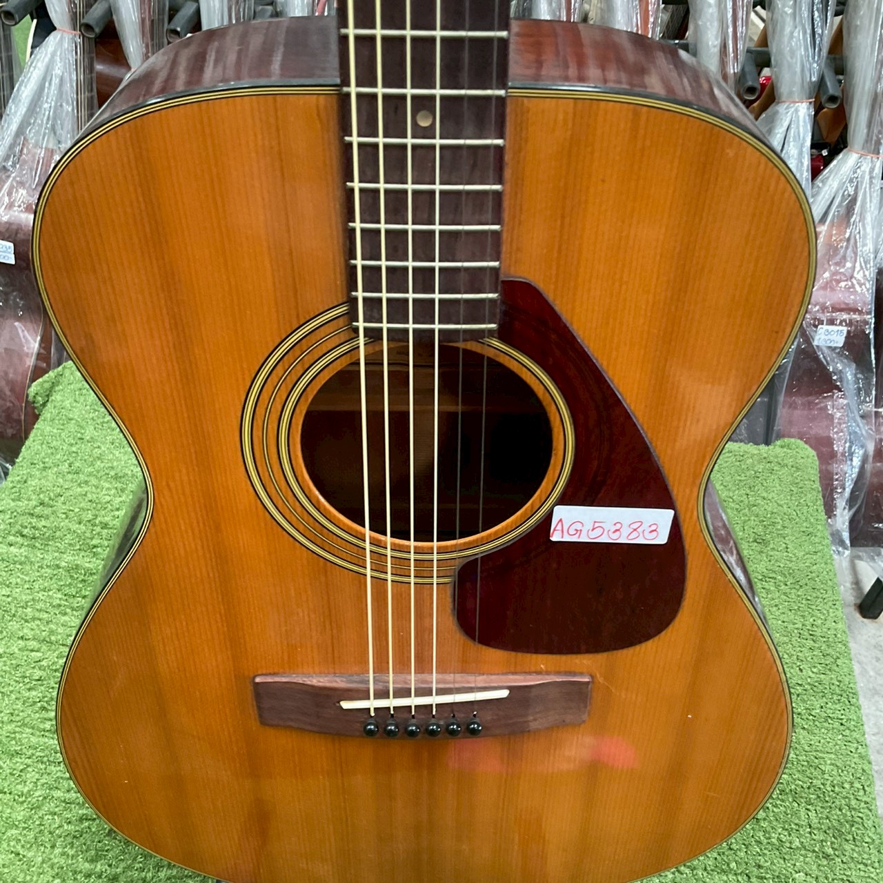 กีต้าร์โปร่ง YAMAHA : FG-130