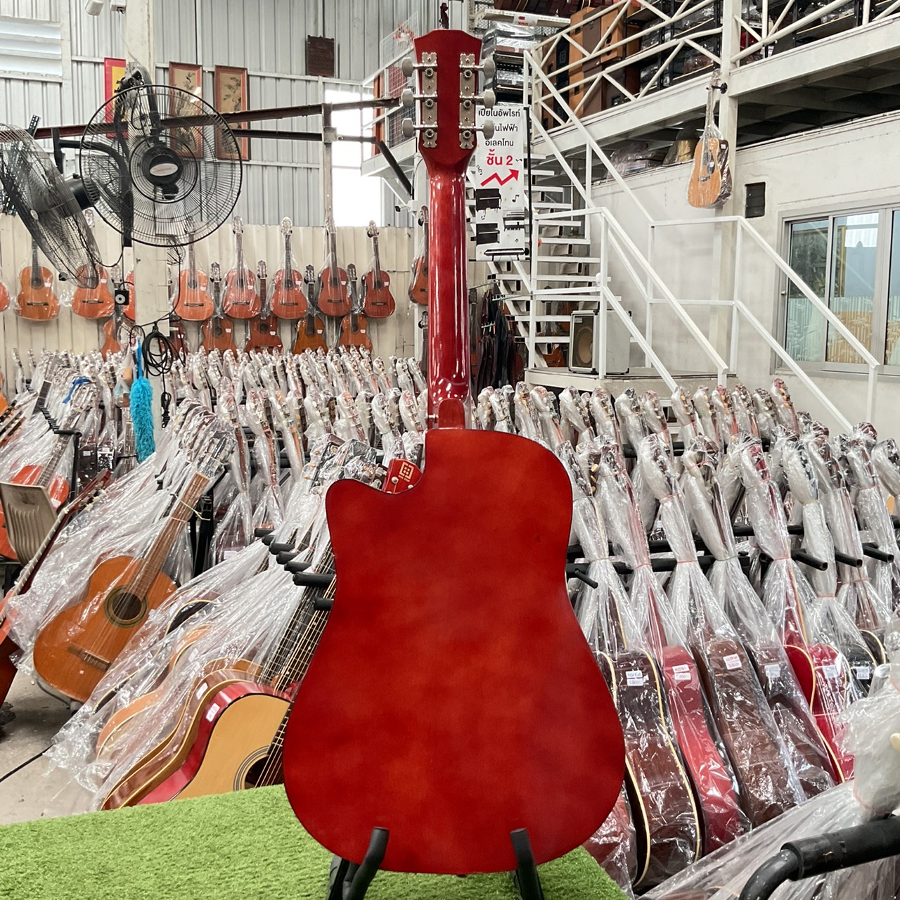 กีต้าร์โปร่ง Venkuri : FT-812