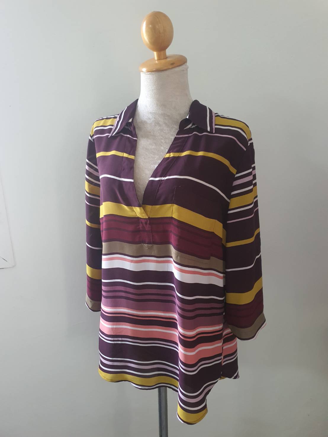 FF06432 เสื้อผ้ามือสอง ชีฟอง สีแดงเข้ม NEW YORK & COMPANY อก 44 นิ้ว