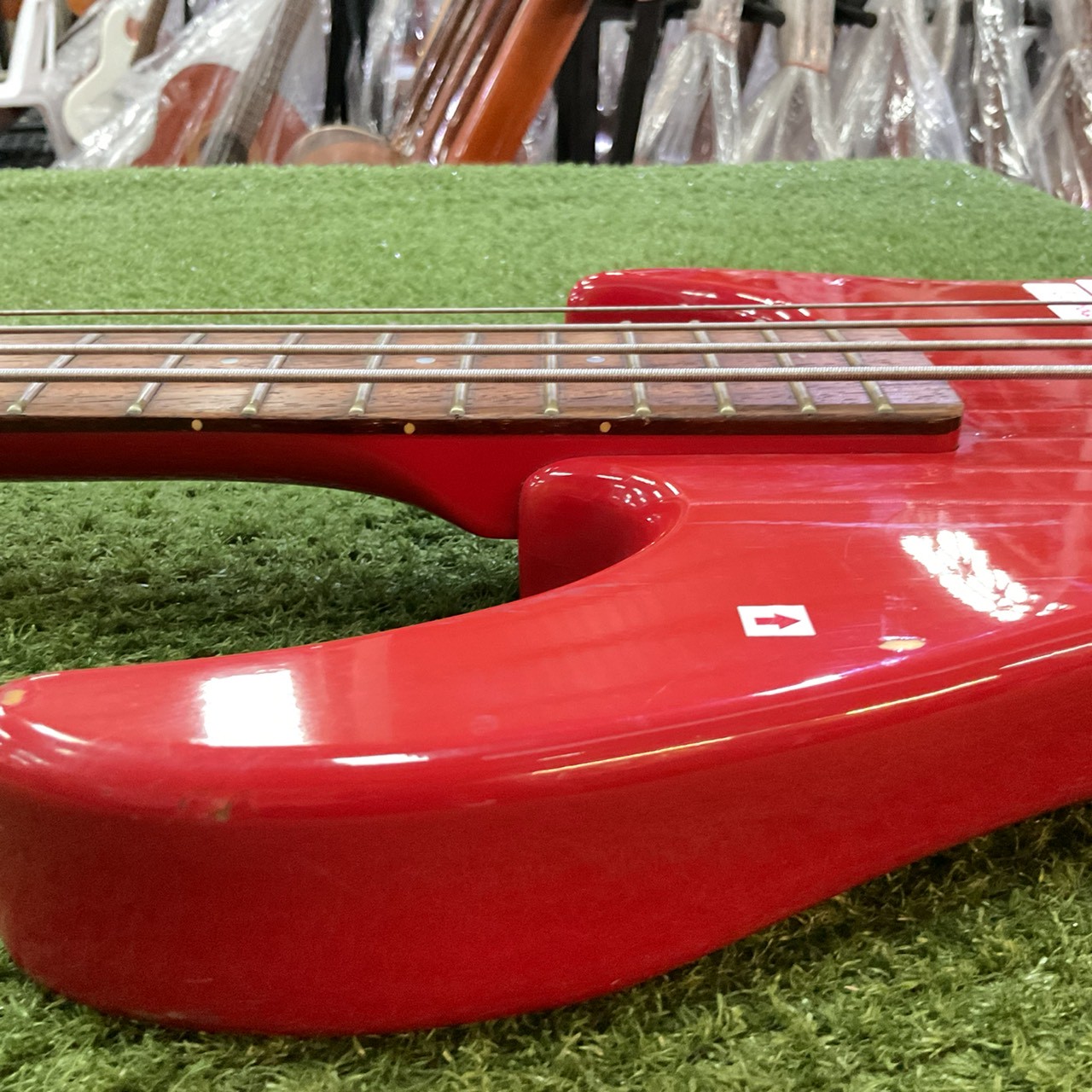 กีต้าร์เบส Aria Pro II : VANGUARD