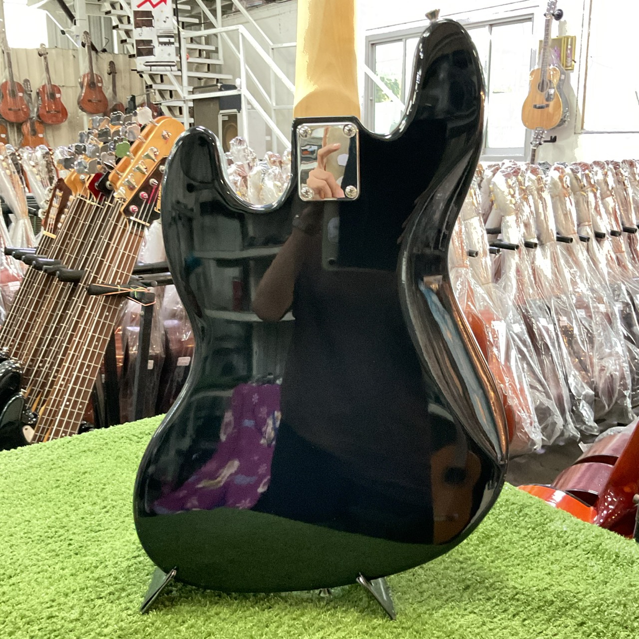 กีต้าร์เบส Sni jer (Gion)