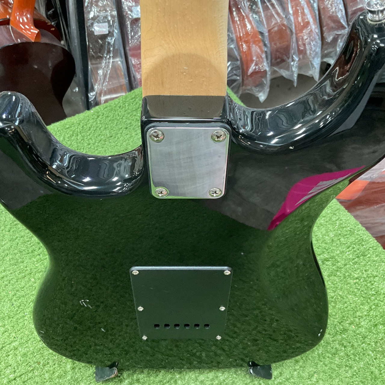 กีต้าร์ไฟฟ้า SELDER