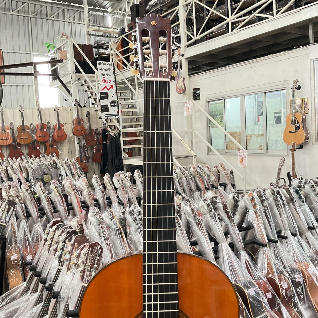 กีต้าร์คลาสสิค YAMAHA : C-180