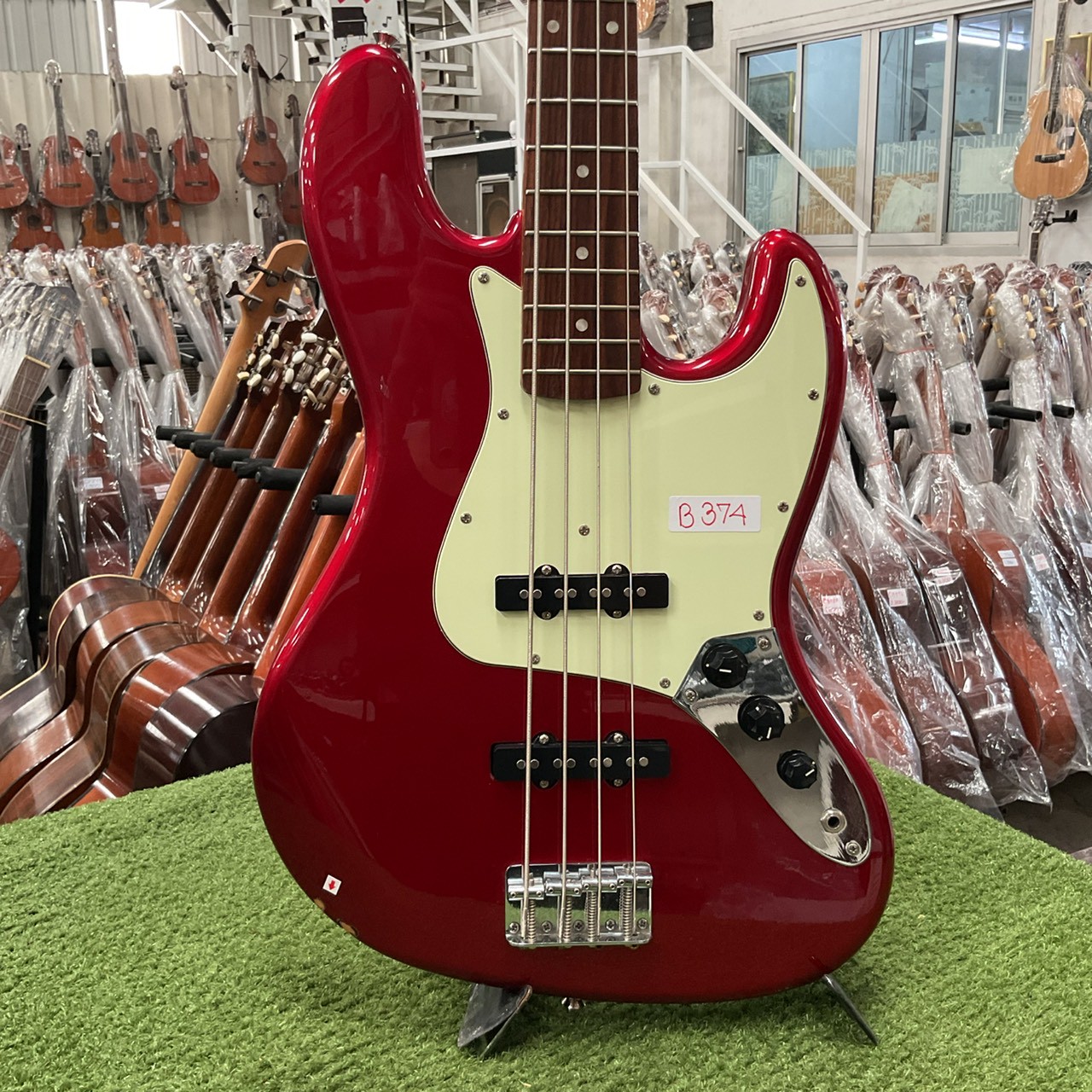 กีต้าร์เบส FERNANDES