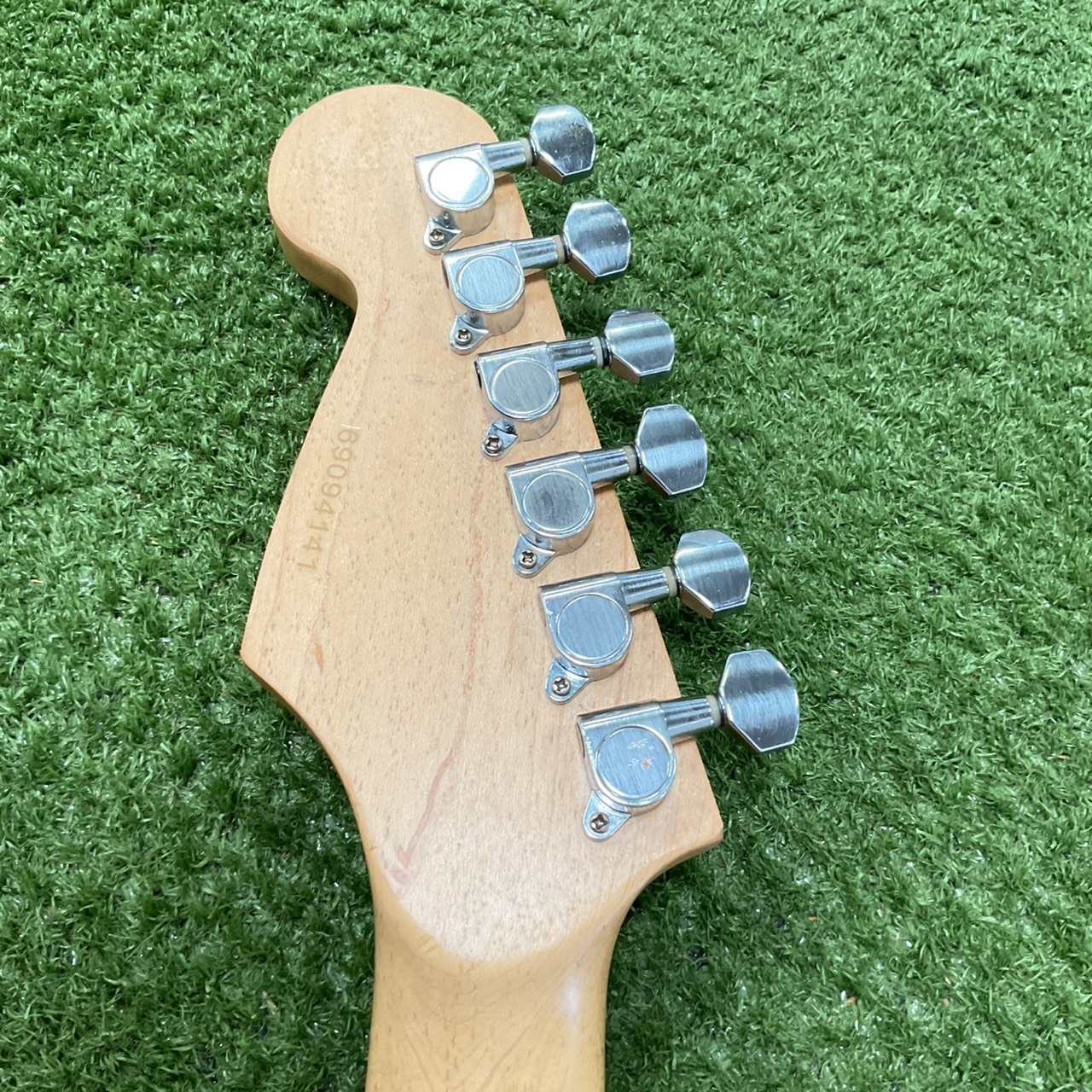 กีต้าร์ไฟฟ้า Legend