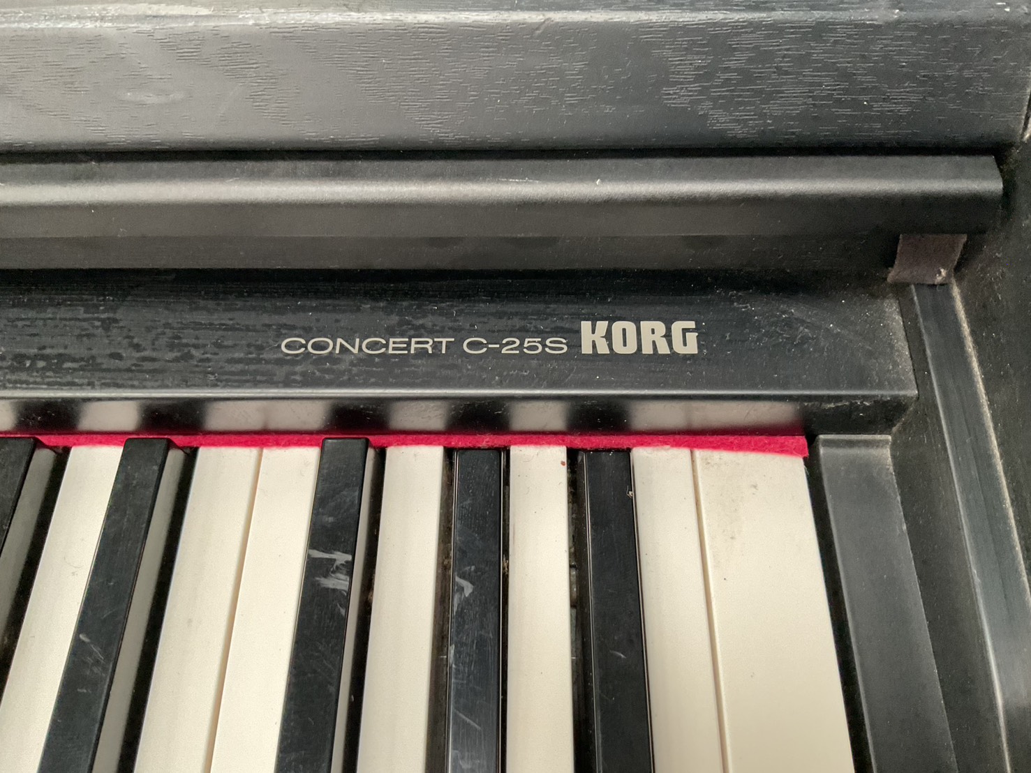 เปียโน KORG : C-25S สินค้าไม่พร้อมใช้งาน (ต้องซ่อม)