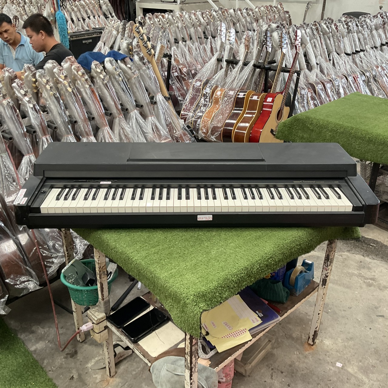 เปียโน YAMAHA : CLP-250 สินค้าไม่พร้อมใช้งาน (ต้องซ่อม)