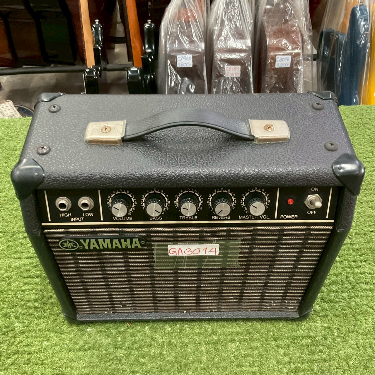 แอมป์กีต้าร์ YAMAHA : G-10L