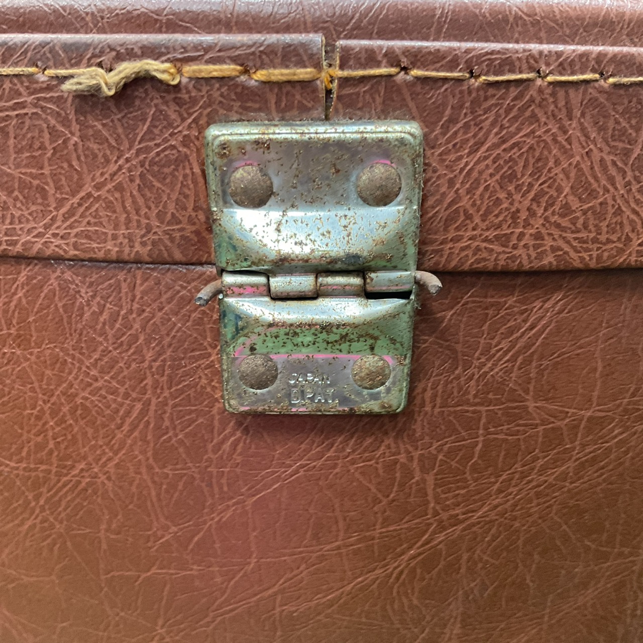 กล่องเคสกีต้าร์โปร่ง