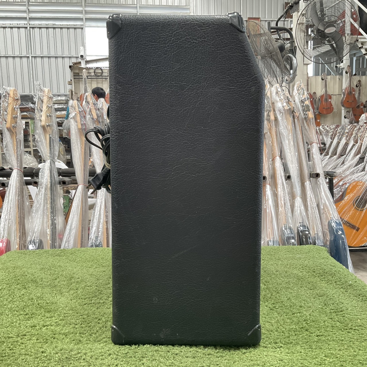 แอมป์กีต้าร์ YAMAHA : J-255