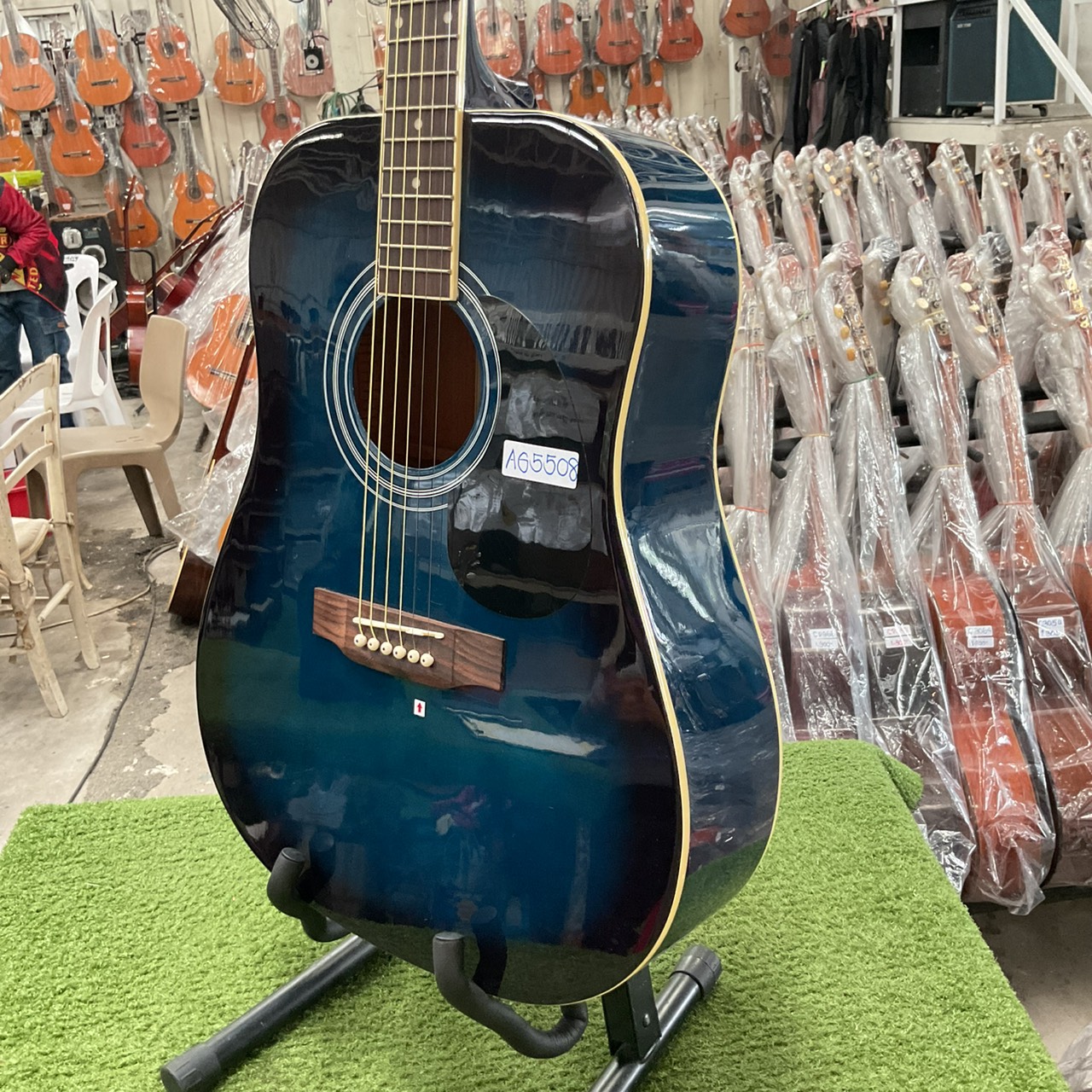 กีต้าร์โปร่ง HONEY BEE : W-15/BLS