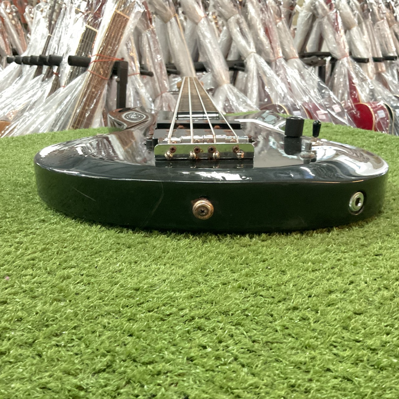 กีต้าร์เบส Aria Pro II