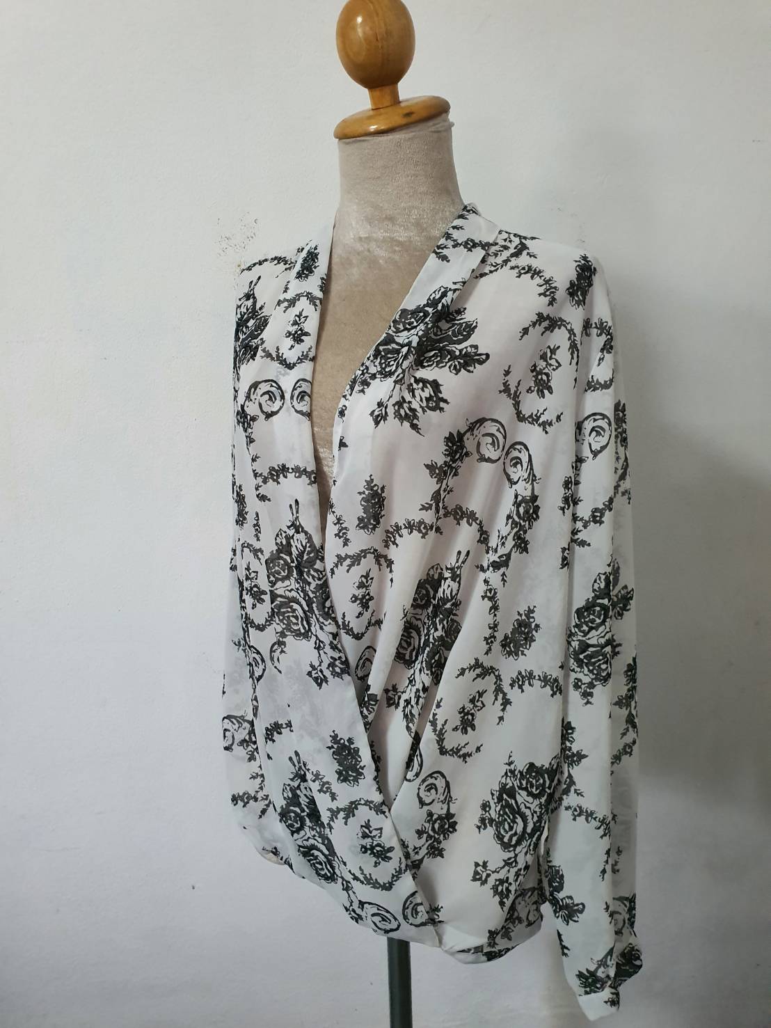 FF06385 เสื้อผ้ามือสอง ชีฟอง แบรนด์ NY collection อก 44 นิ้ว