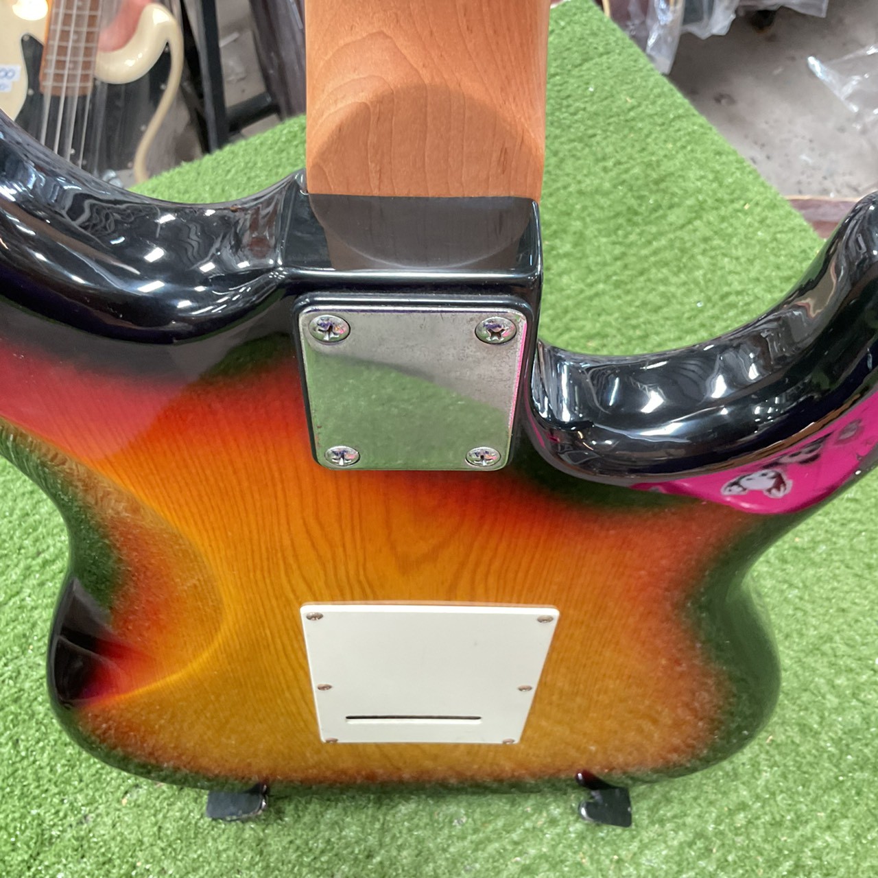 กีต้าร์ไฟฟ้า PLAY TECH (มือซ้าย)