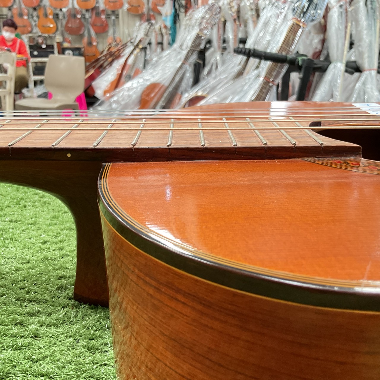 กีต้าร์คลาสสิค Abe Gut : 65A