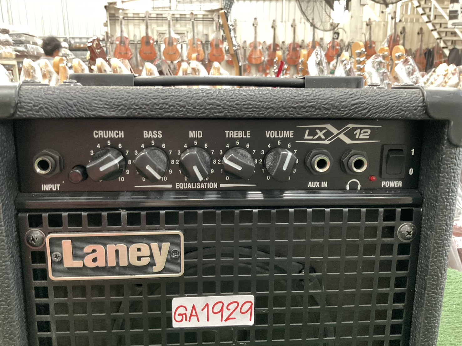 แอมป์กีต้าร์ Laney : LX12